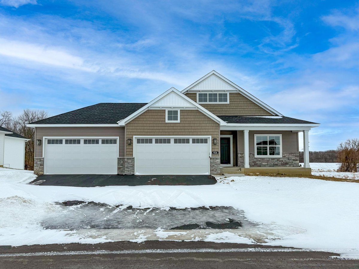 924 Yellowcrest Street SW, Delano, MN 55328