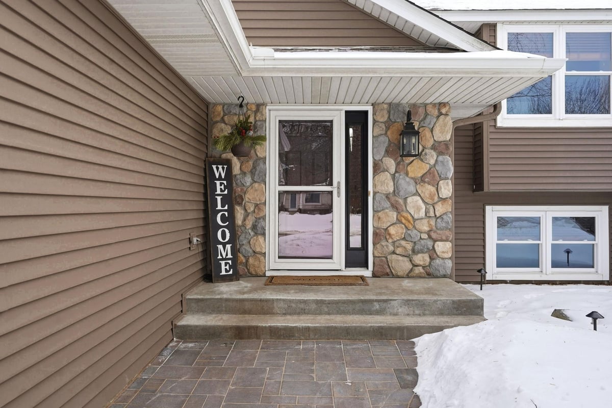 832 Deerfield Road, Watertown, MN 55388