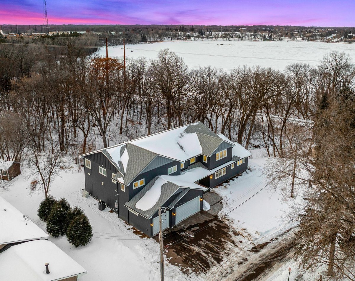 925 Minnesota Lane N, Plymouth, MN 55447