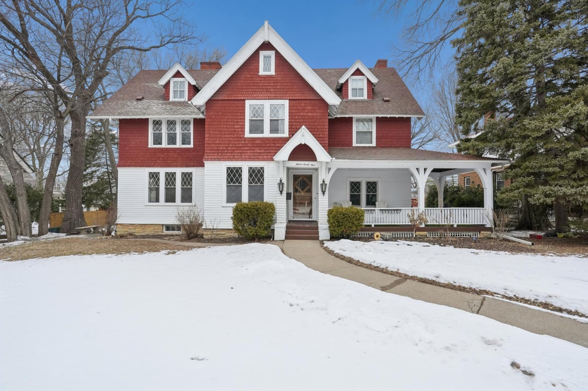 1591 Summit Avenue, Saint Paul, MN 55105