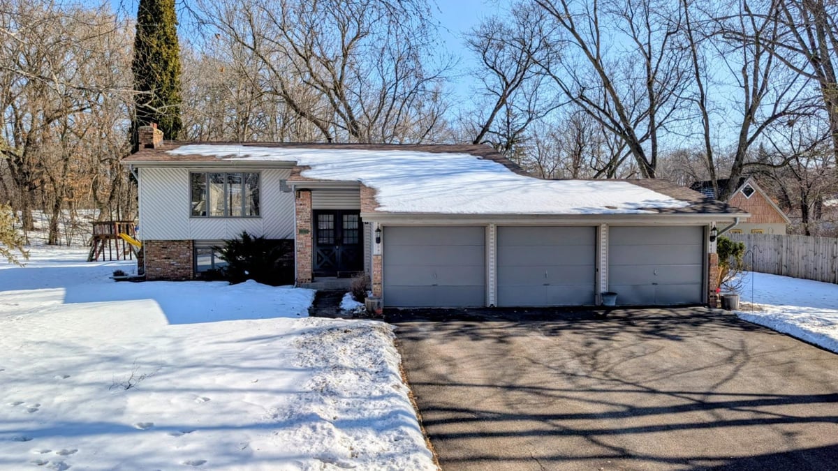 17091 Creek Ridge Trail, Minnetonka, MN 55345