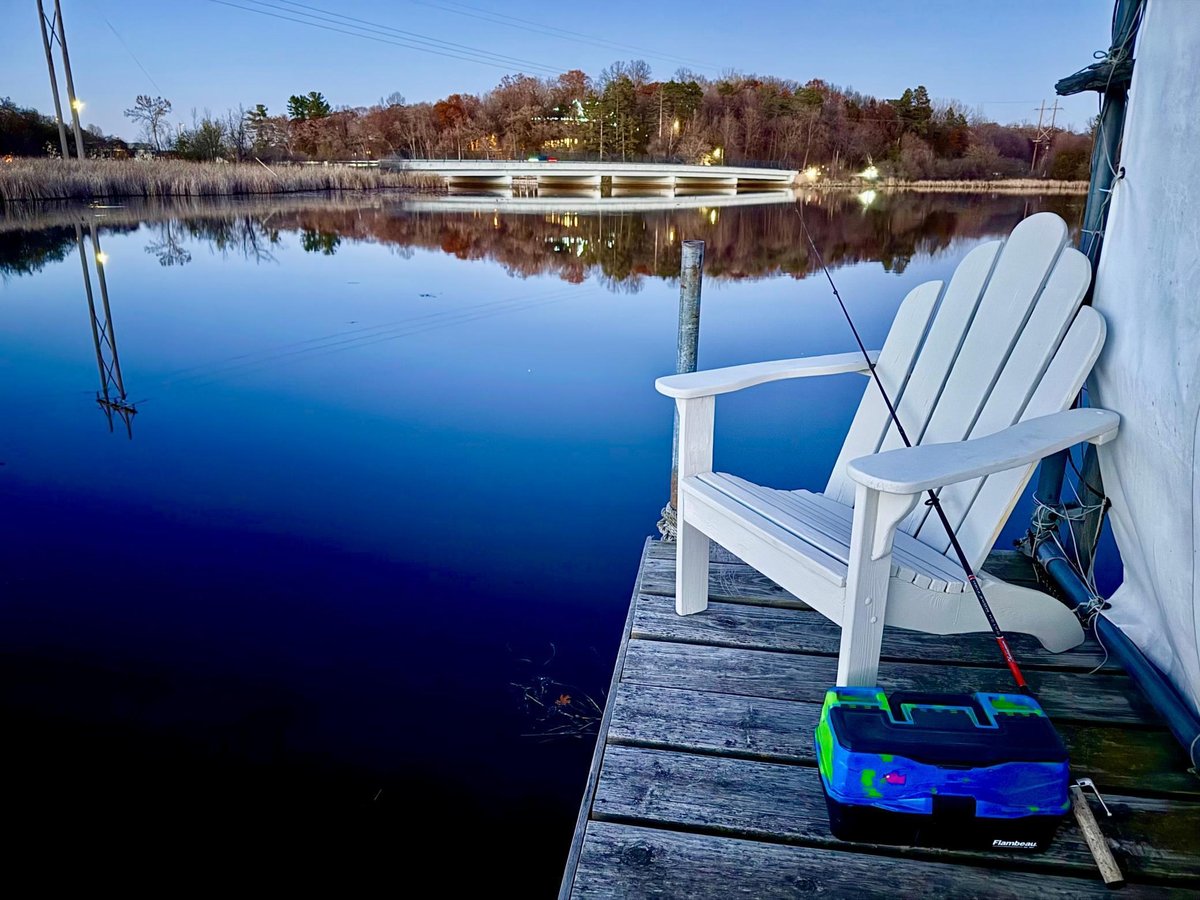 19860 Cottagewood Road, Deephaven, MN 55331