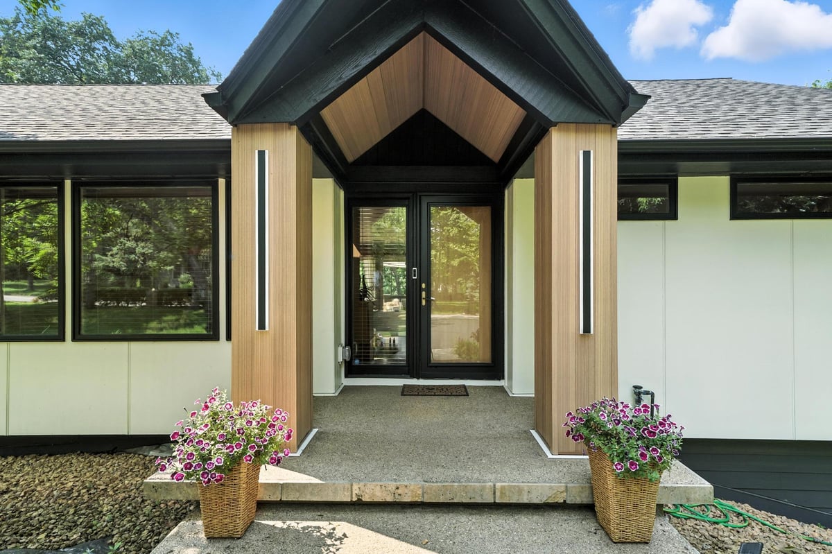 16515 Hilltop Terrace, Minnetonka, MN 55345