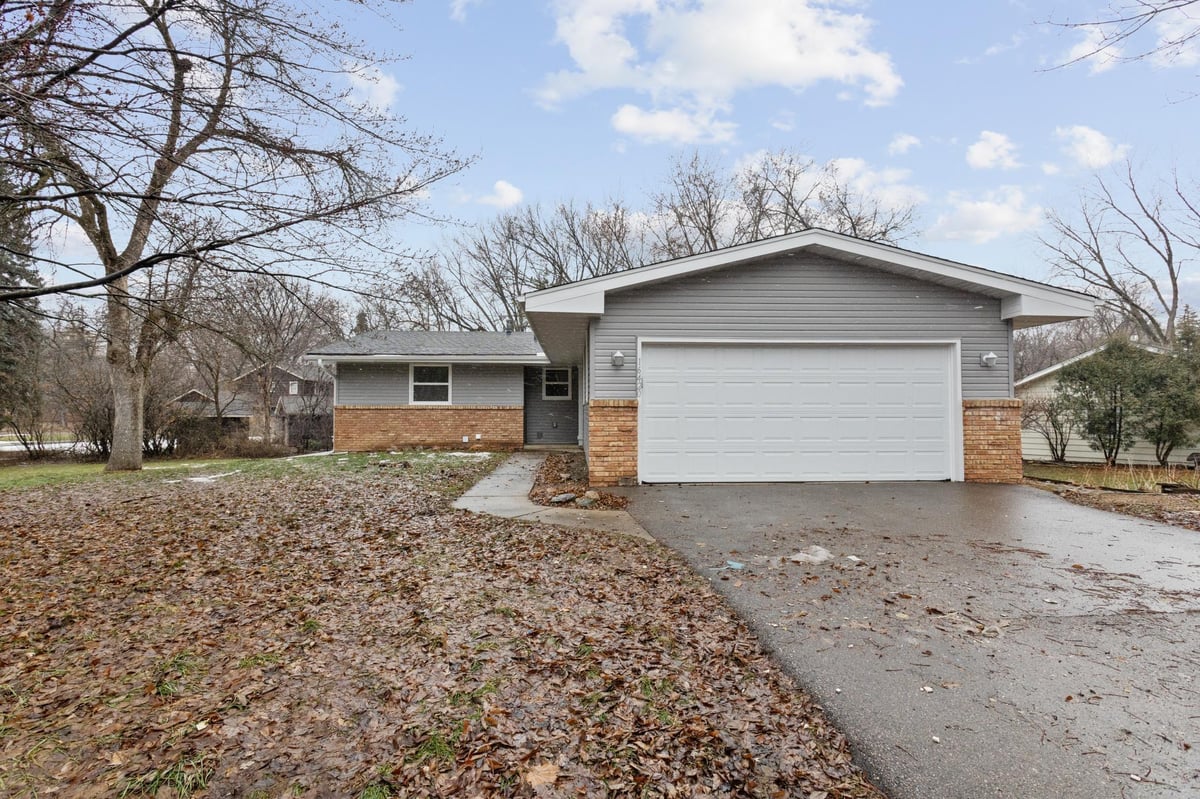 16420 4th Avenue N, Plymouth, MN 55447