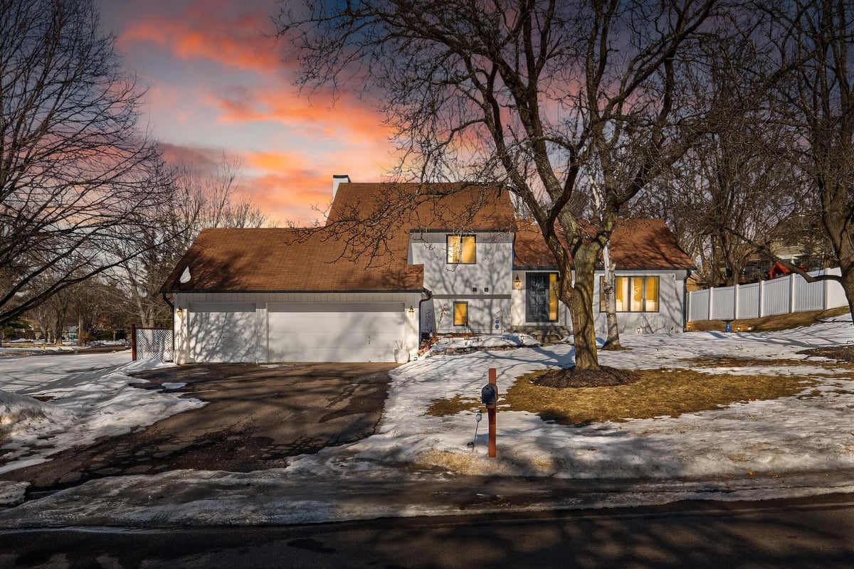 11820 45th Avenue N, Plymouth, MN 55442