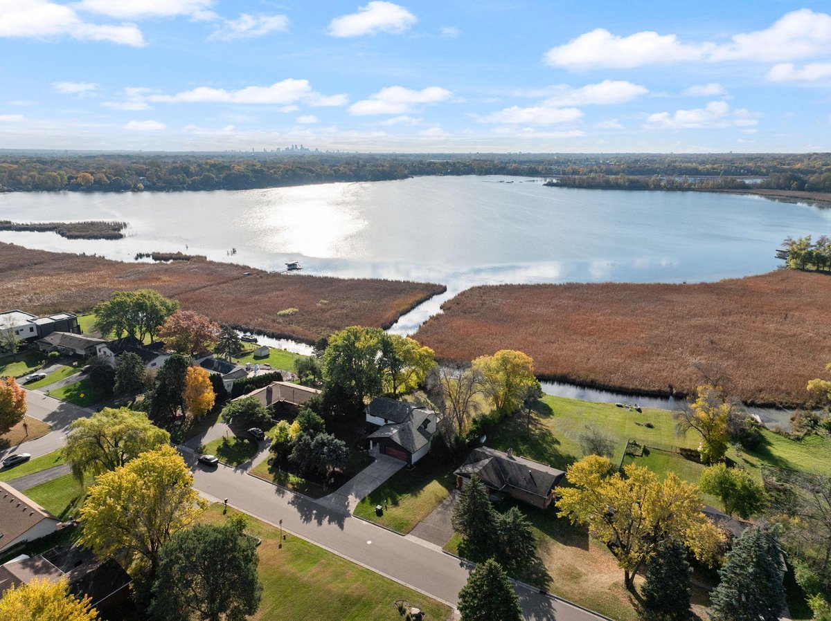 10947 69th Avenue N, Maple Grove, MN 55369