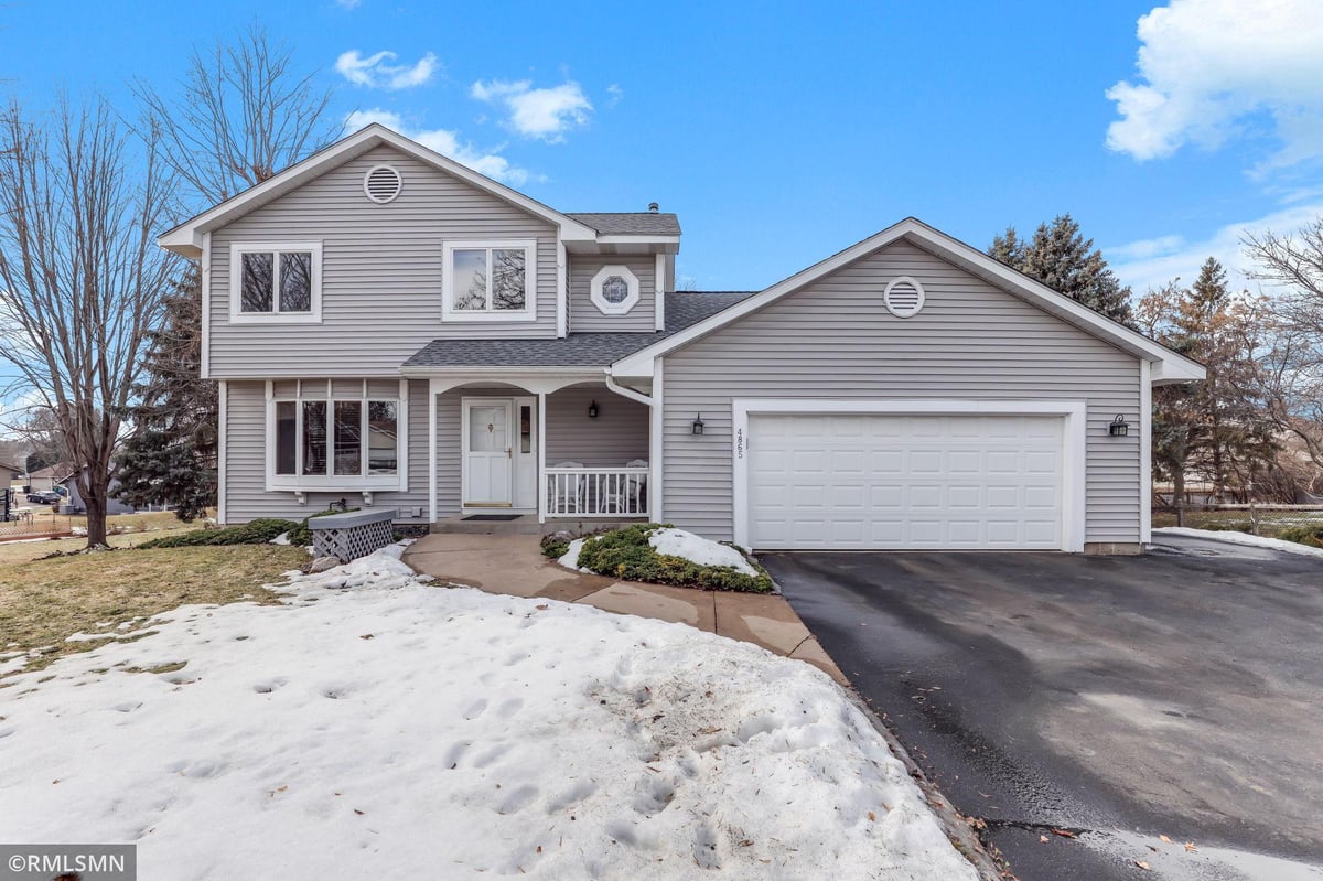 4865 Cottonwood Lane N, Plymouth, MN 55442