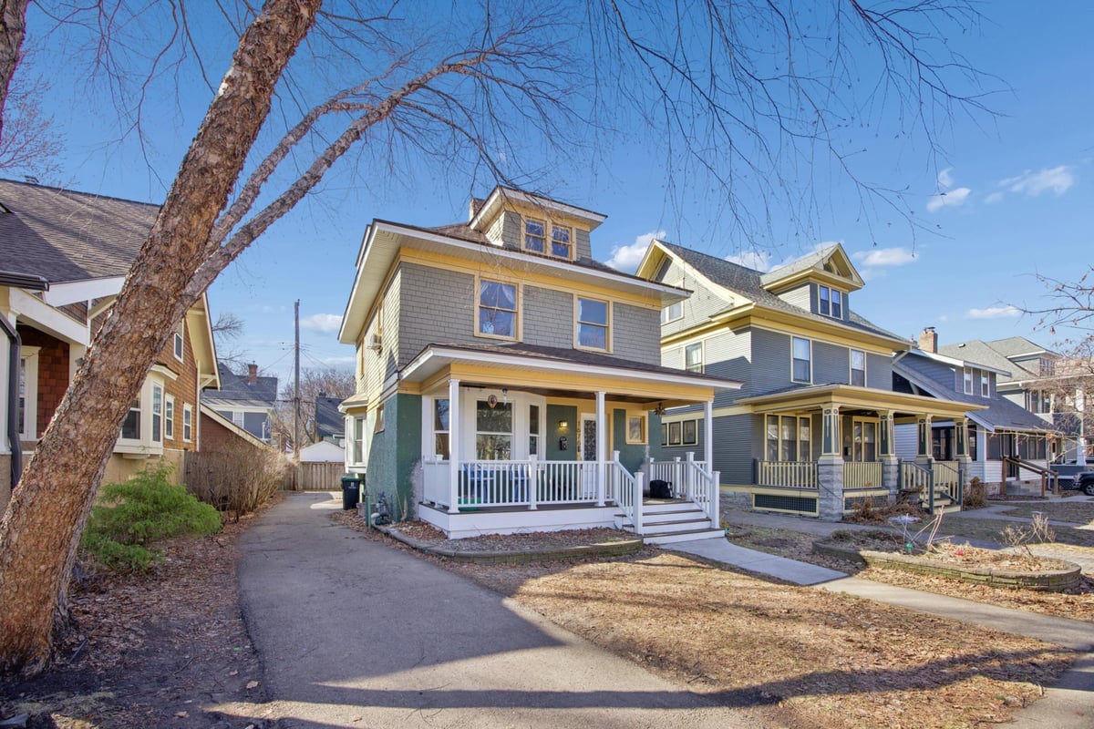 1676 Hague Avenue, Saint Paul, MN 55104