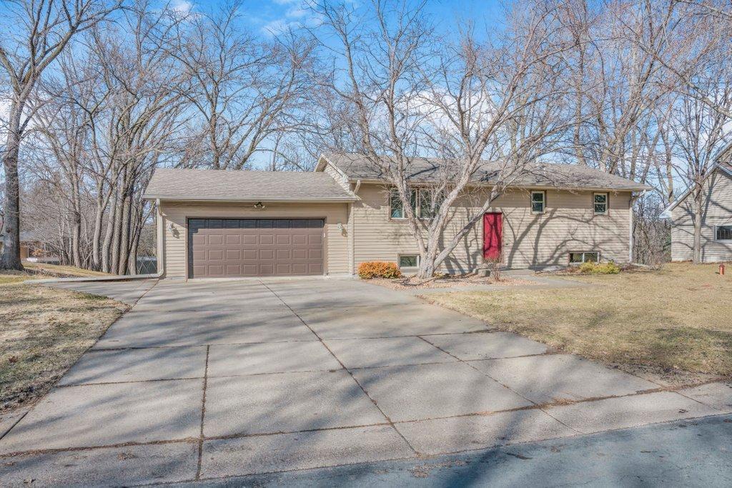 16420 Lake Ridge Drive, Maple Grove, MN 55311