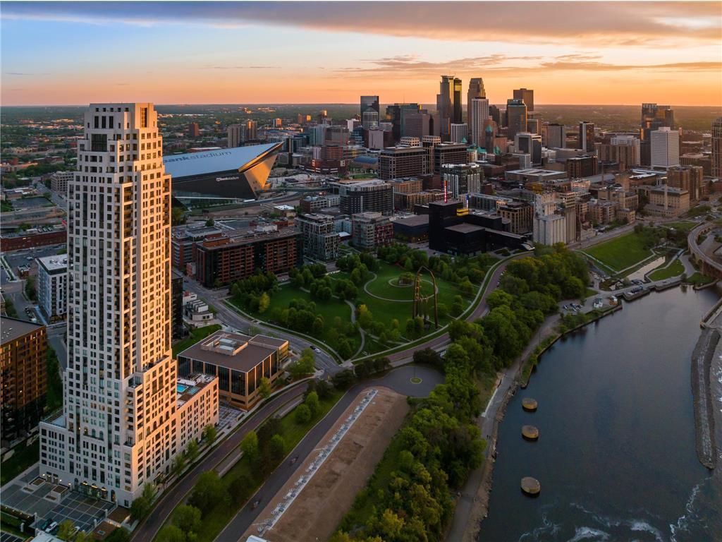 1111 W River Parkway #12E, Minneapolis, MN 55415