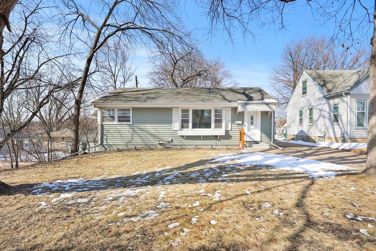 3432 Zinran Avenue S, Saint Louis Park, MN 55426
