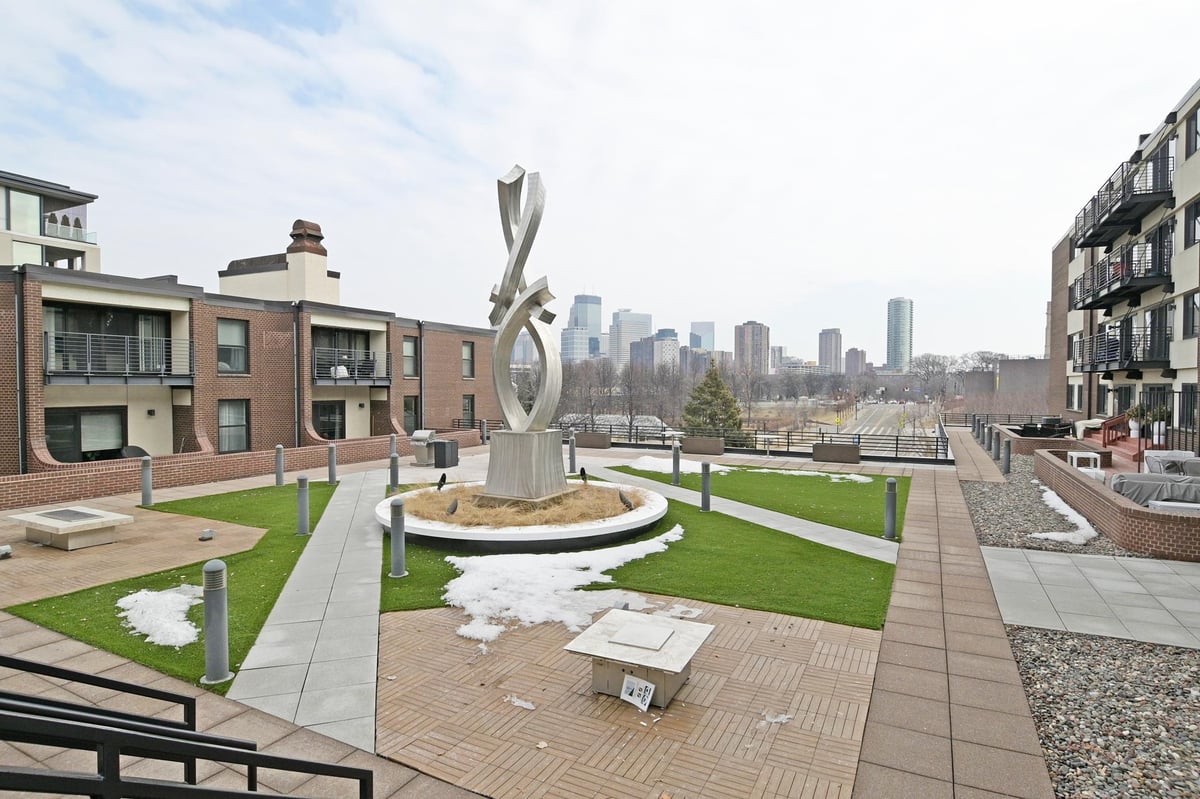 50 Groveland Terrace #C209, Minneapolis, MN 55403