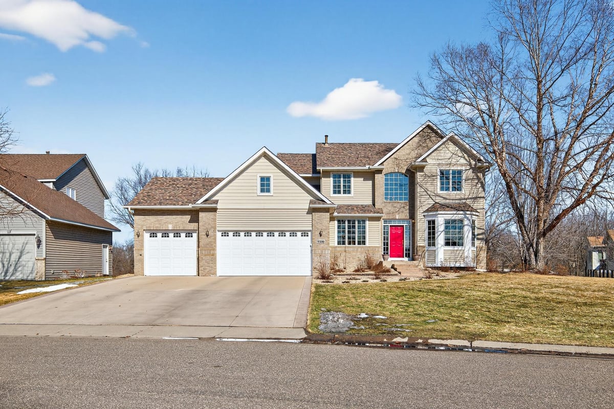 9300 Tewsbury Gate, Maple Grove, MN 55311