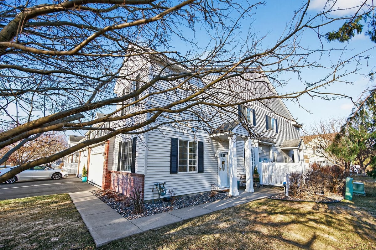 18062 96th Avenue N Maple Grove MN 55311