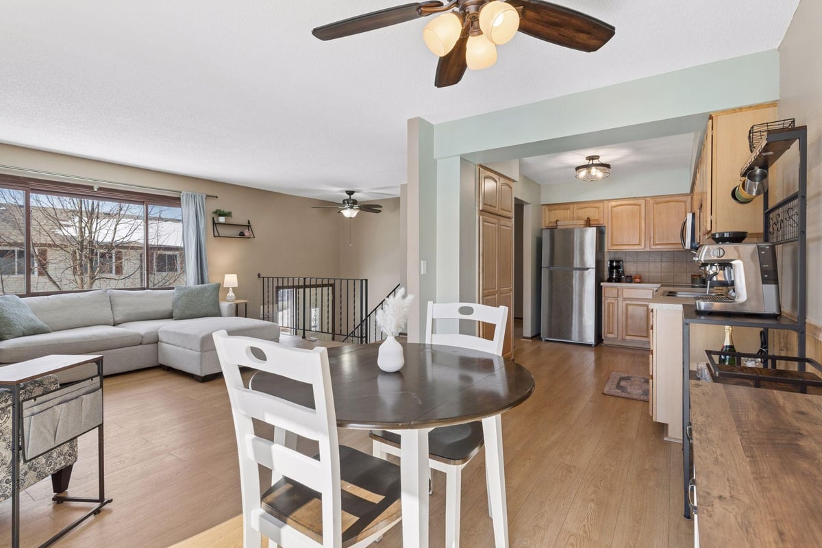 1800 Knox Drive, Burnsville, MN 55337