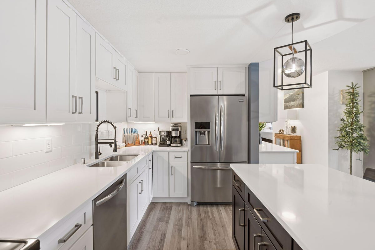 10401 Cedar Lake Road #410