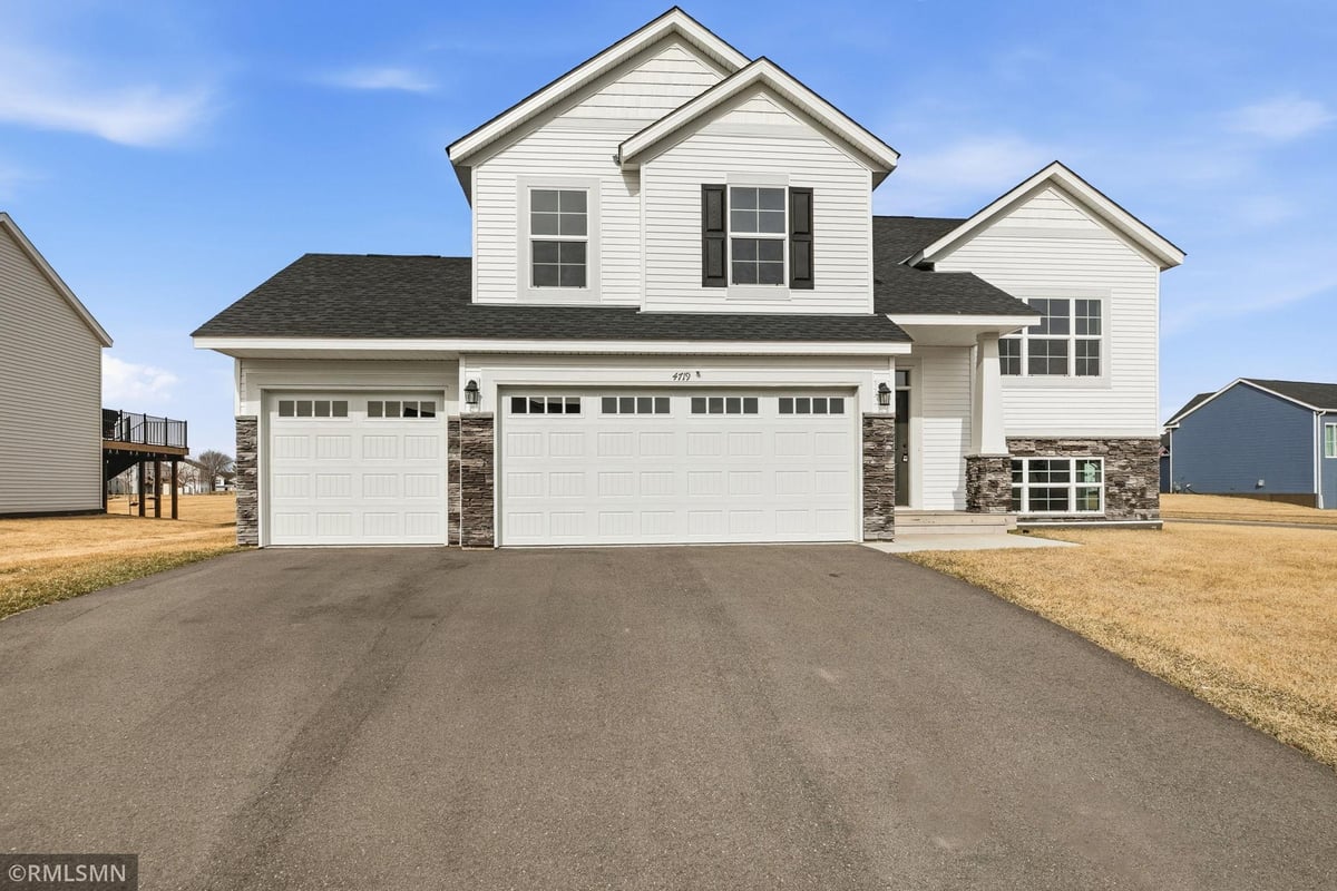 4719 6th Street NE, Saint Cloud, MN 56304