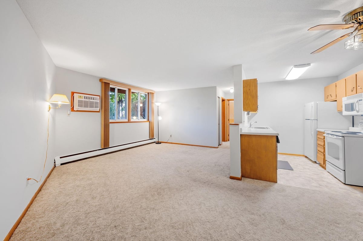 9141 Highway 55 #101, Golden Valley, MN 55427