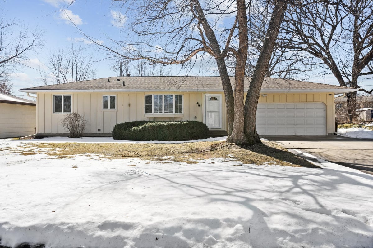 3906 Mica Trail, Eagan, MN 55122