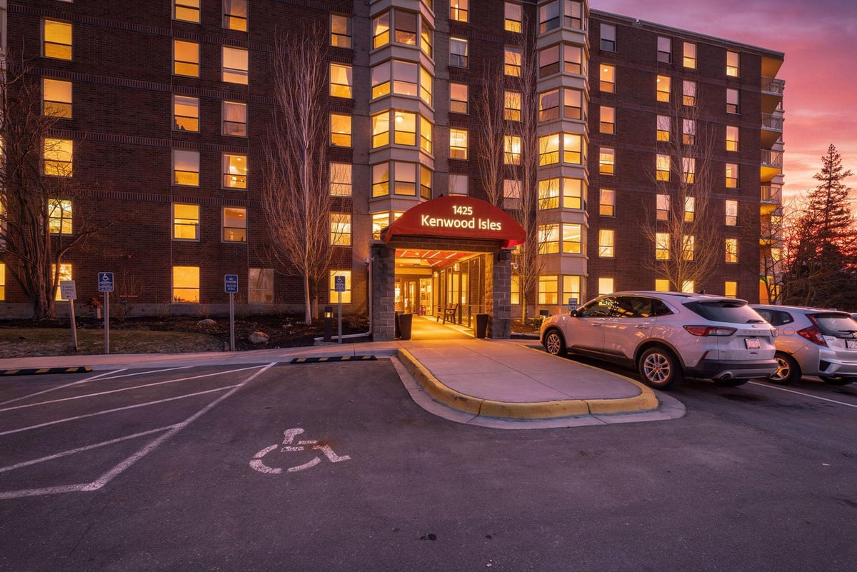 1425 W 28th Street #523, Minneapolis, MN 55408