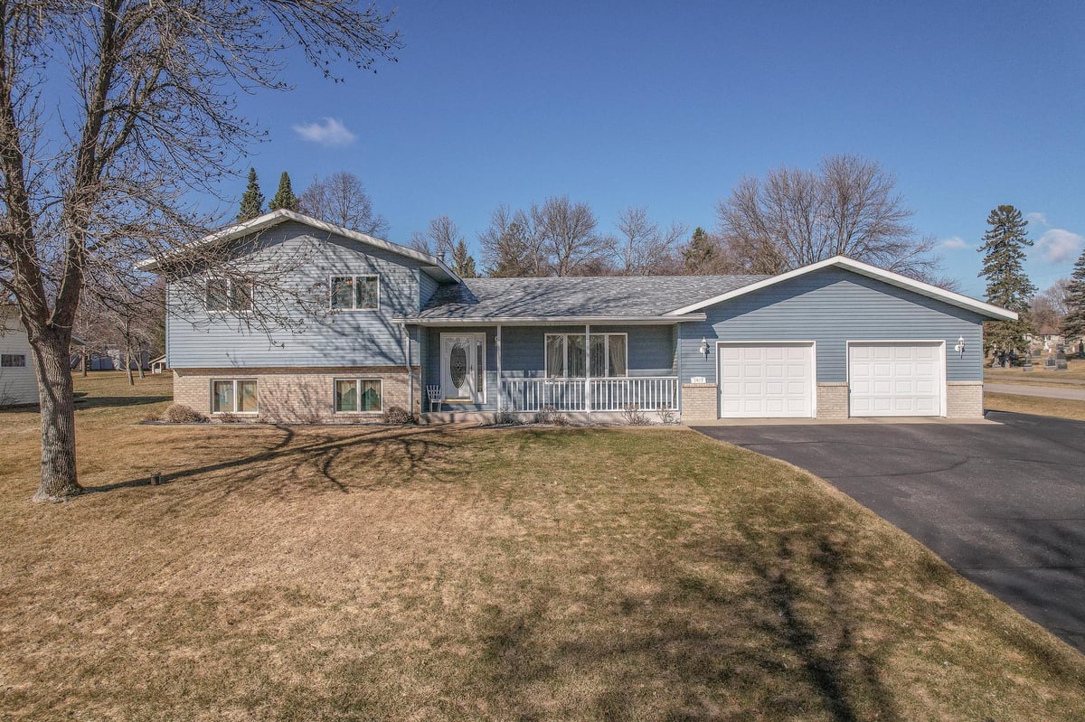 2407 Tranquility Drive, Saint Cloud, MN 56301