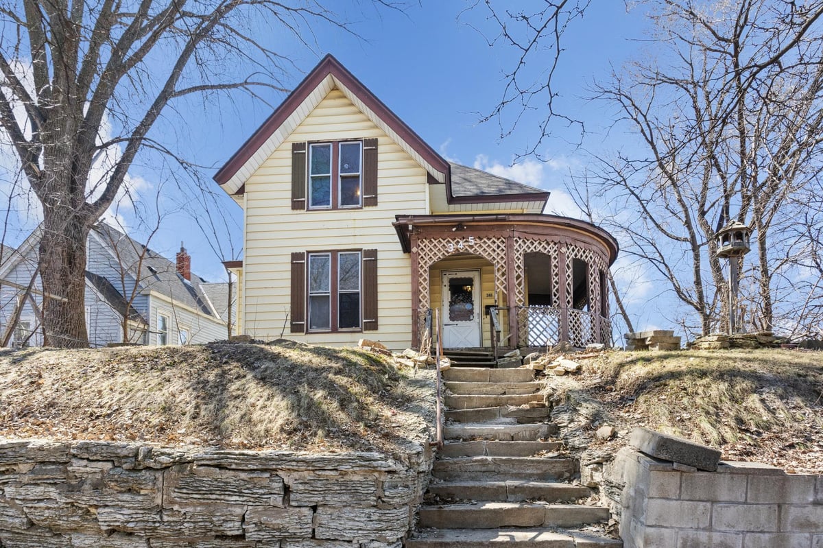 345 Maple Street, Saint Paul, MN 55106