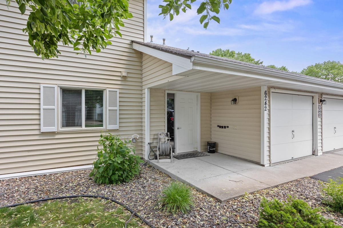 6242 Magda Drive #B, Maple Grove, MN 55369