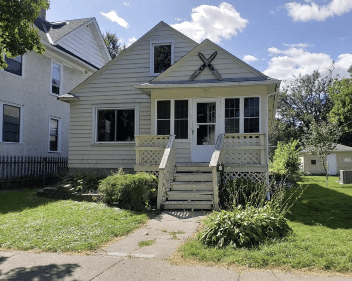 1049 23rd Avenue SE, Minneapolis, MN 55414