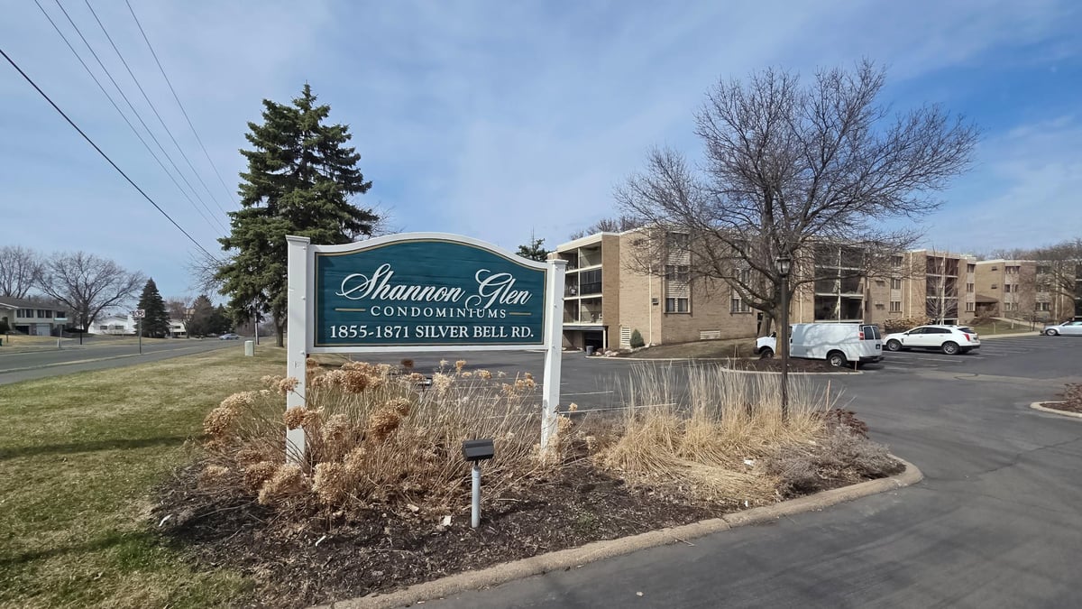 1855 Silver Bell Road #321, Eagan, MN 55122