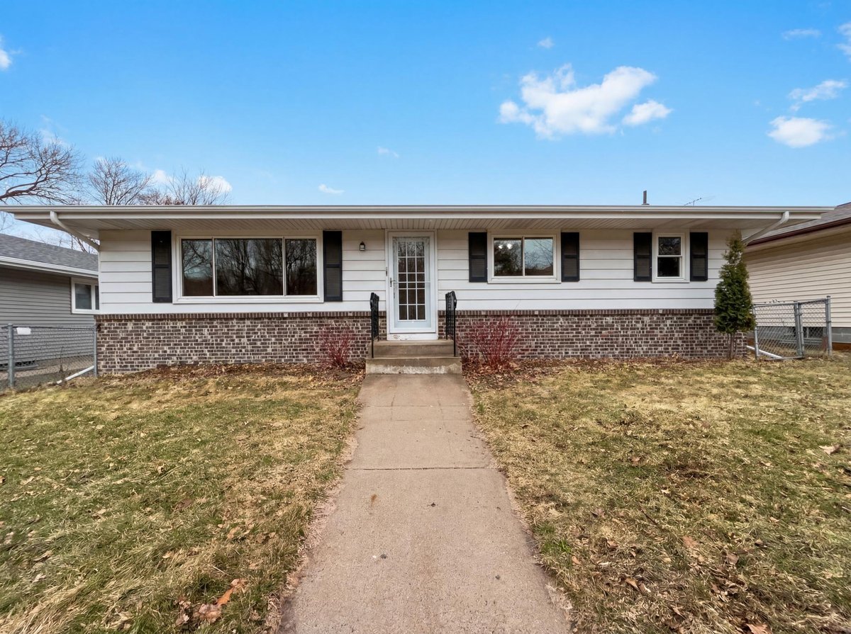 932 Jefferson Avenue, Saint Paul, MN 55102