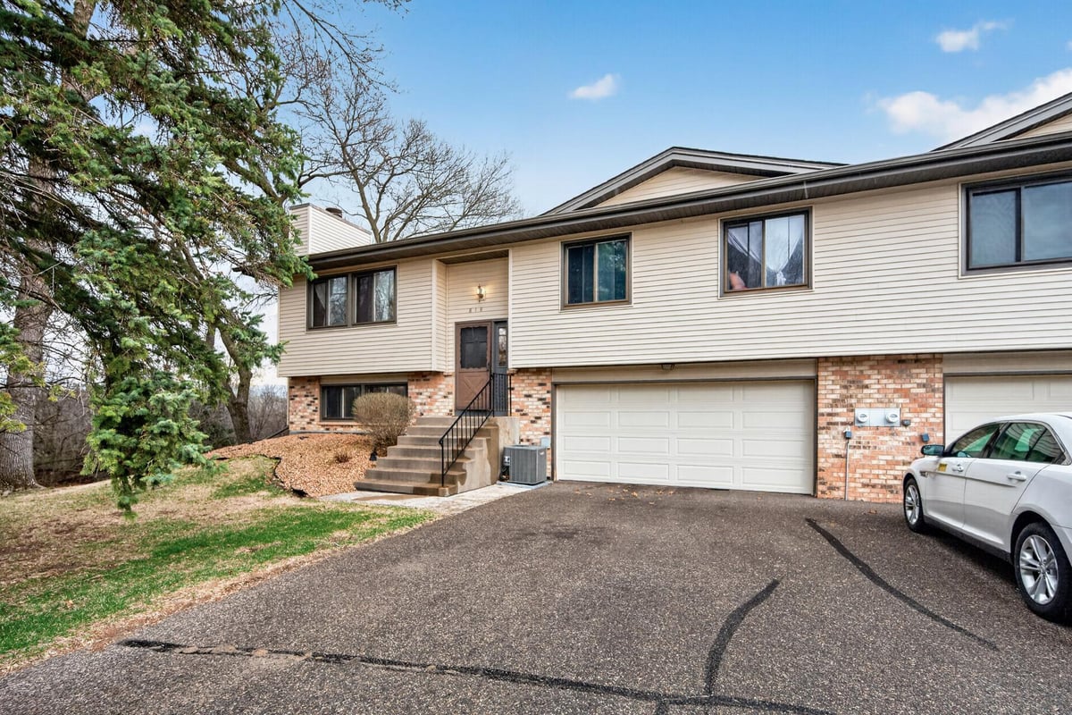 818 Sherwood Road, Shoreview, MN 55126