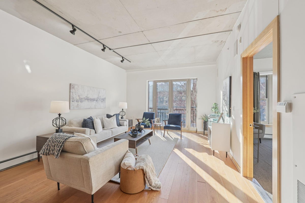 212 1st Street N #202, Minneapolis, MN 55401