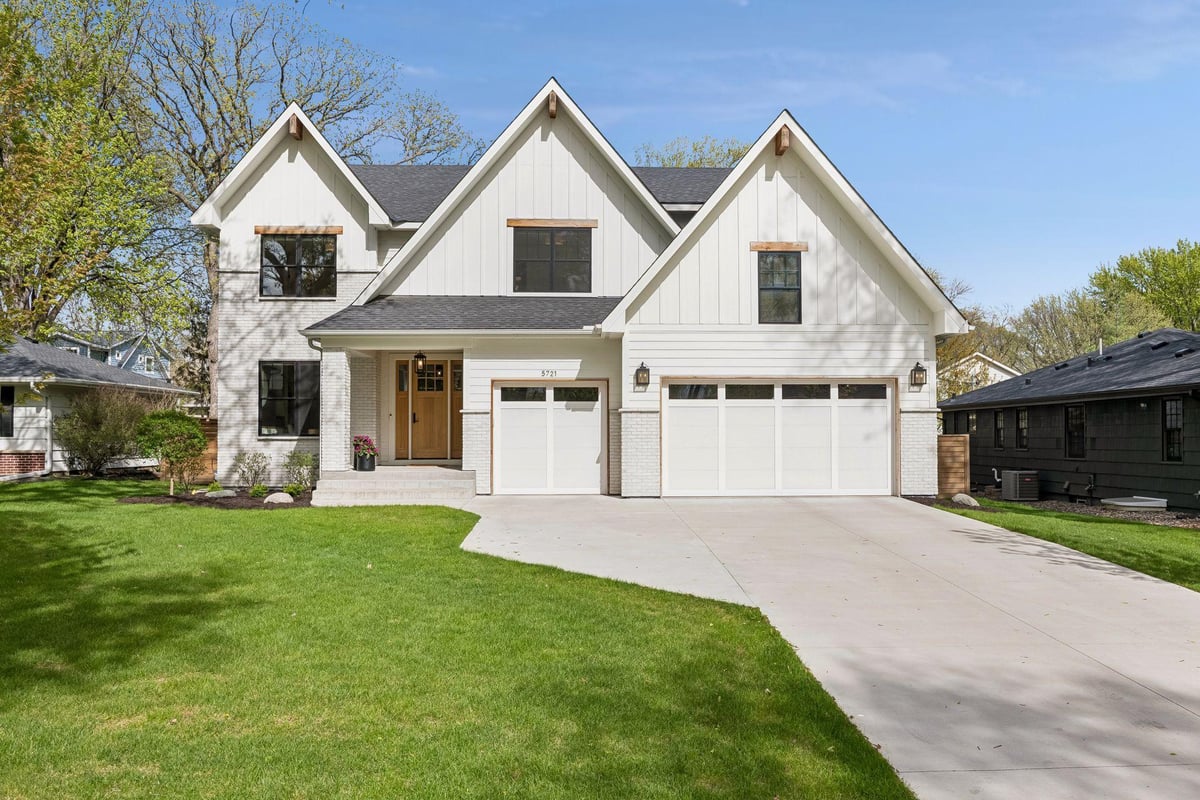 5721 Saint Johns Avenue, Edina, MN 55424