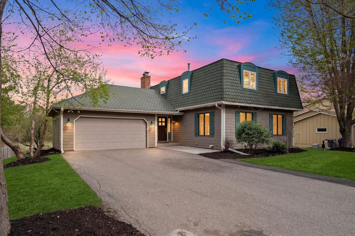 2910 Alvarado Lane N, Plymouth, MN 55447