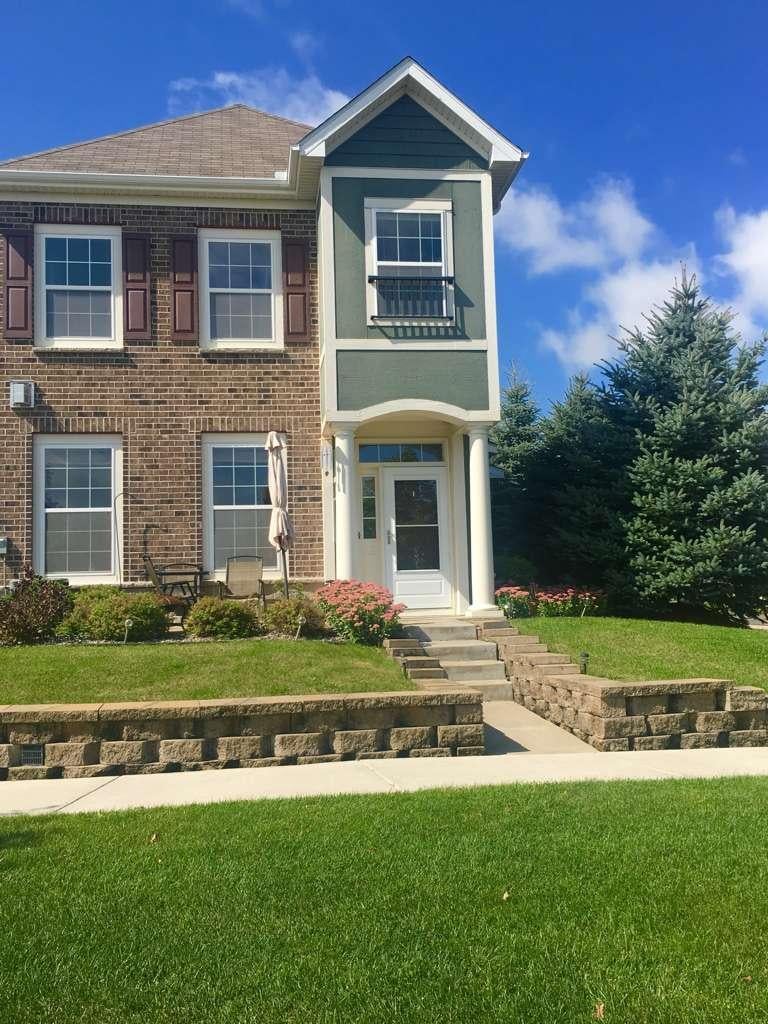 7241 Jewel Lane N #801, Maple Grove, MN 55311