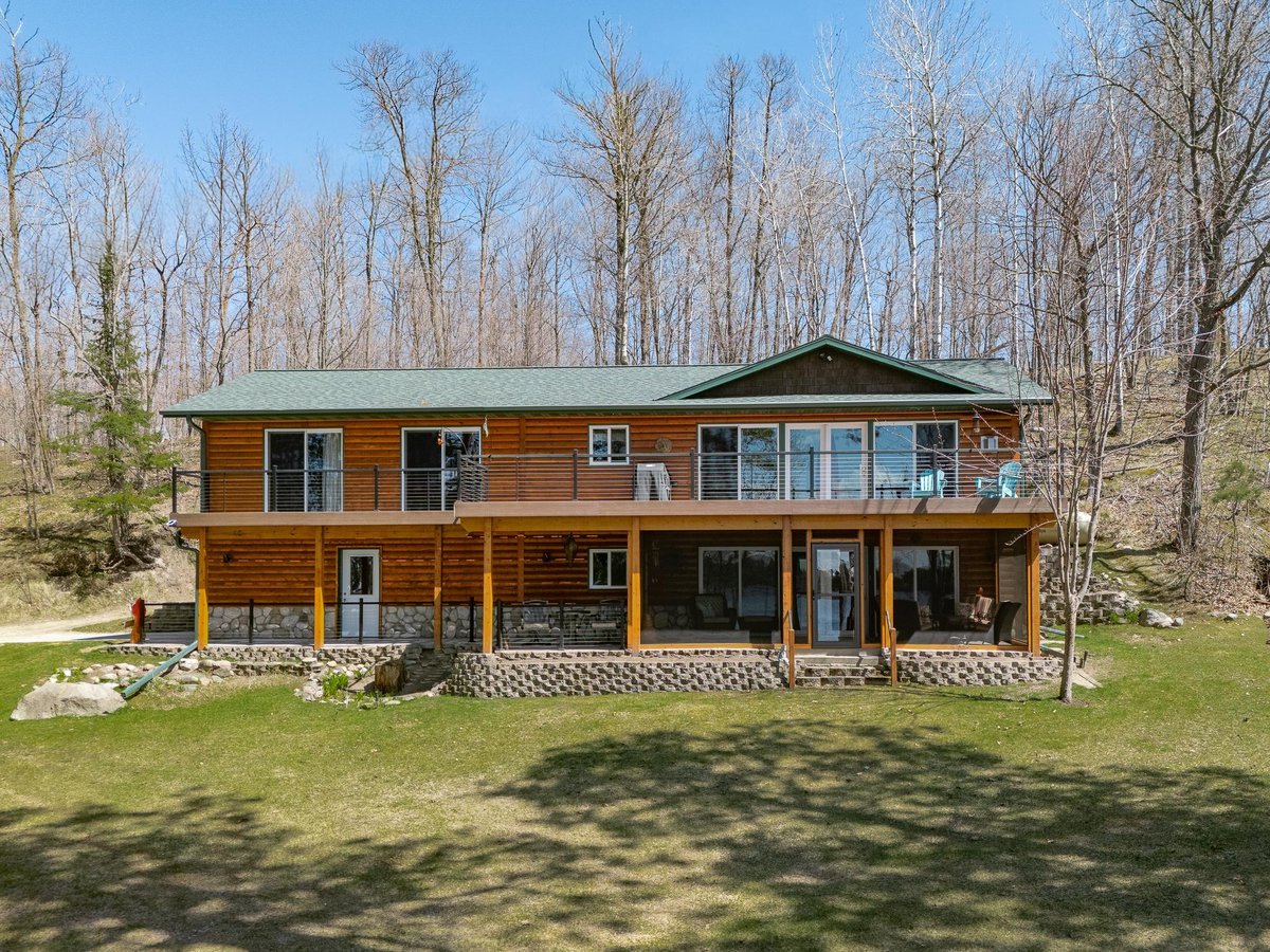 4711 Twin Pines Trail NW