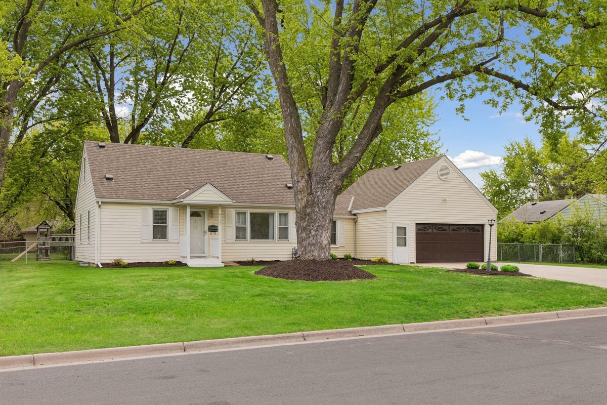8721 Columbus Avenue S, Bloomington, MN 55420