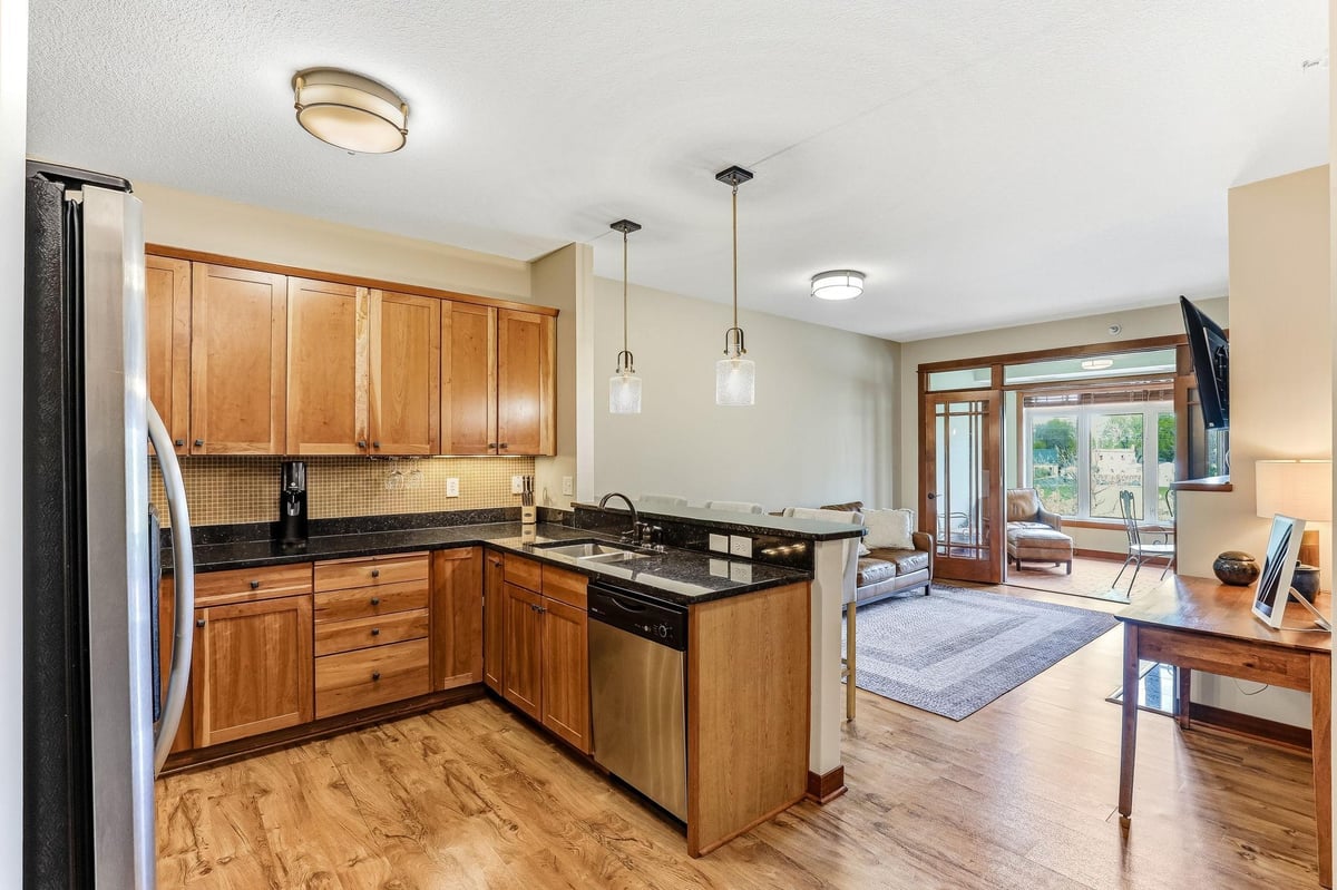 3251 Louisiana Avenue S #323, Saint Louis Park, MN 55426