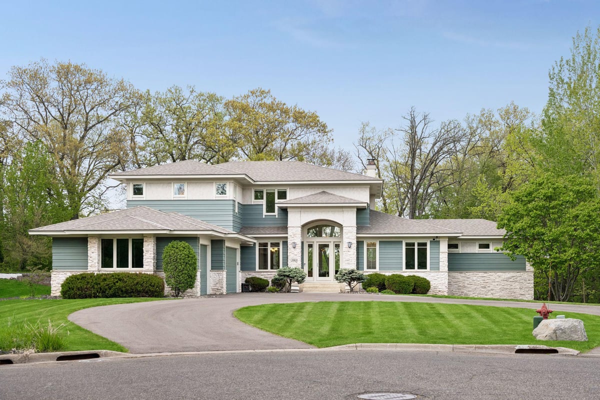 2063 Austrian Pine Lane, Minnetonka, MN 55305