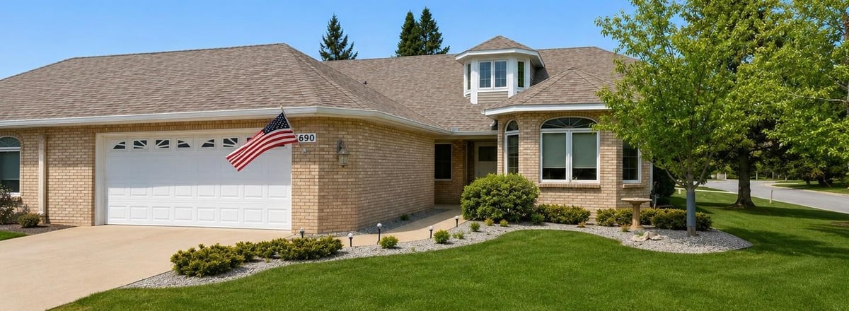 5690 Dunlap Avenue N, Shoreview, MN 55126