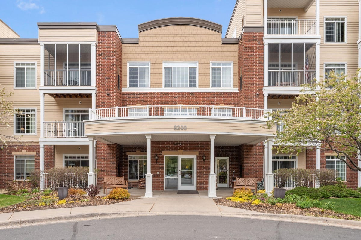8200 W 33rd Street #302, Saint Louis Park, MN 55426