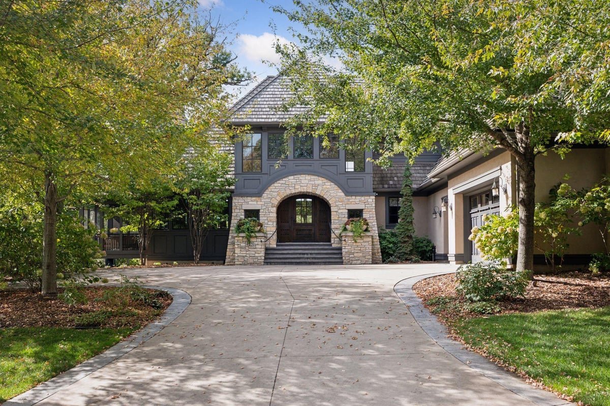 425 Carpenters Point, Wayzata, MN 55391