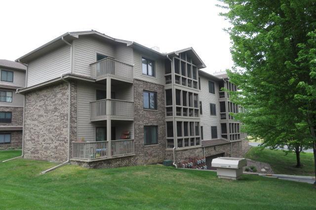 3801 W 98th Street #402, Bloomington, MN 55431
