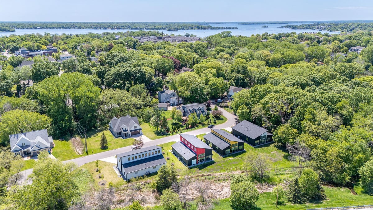 1021 Gardner Street E, Wayzata, MN 55391