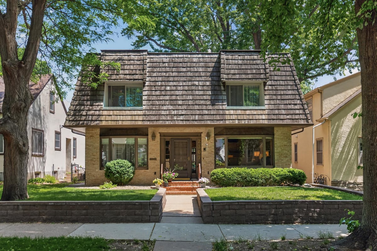 2307 Mckinley Street NE, Minneapolis, MN 55418