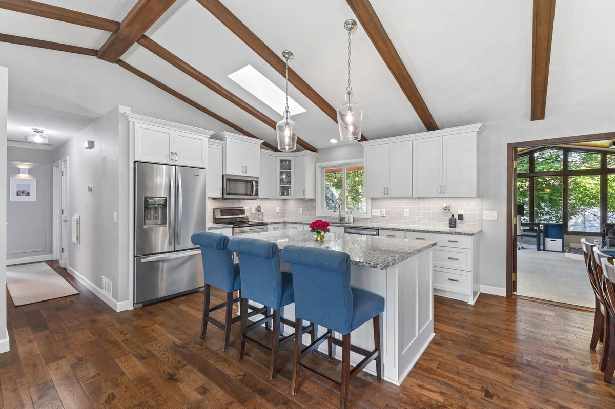 216 Forestview Lane N, Plymouth, MN 55441