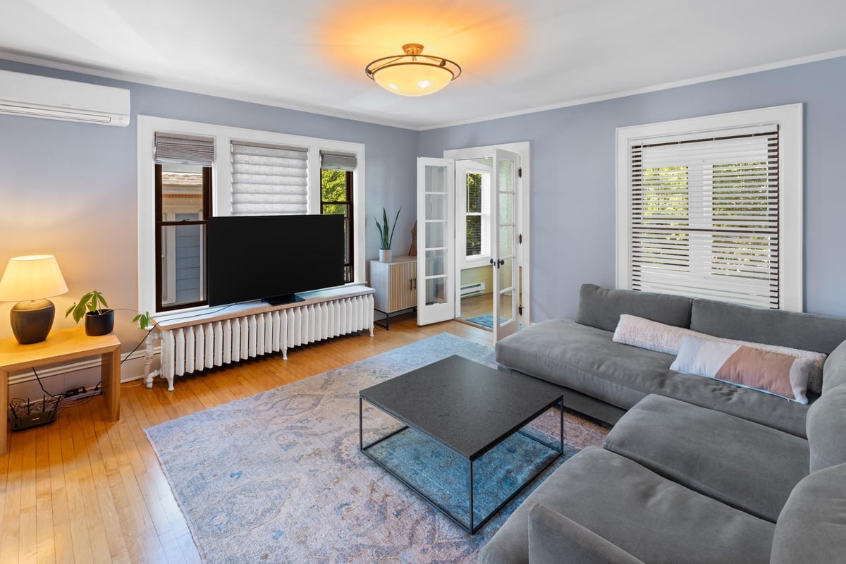 2011 Emerson Avenue S #202, Minneapolis, MN 55405