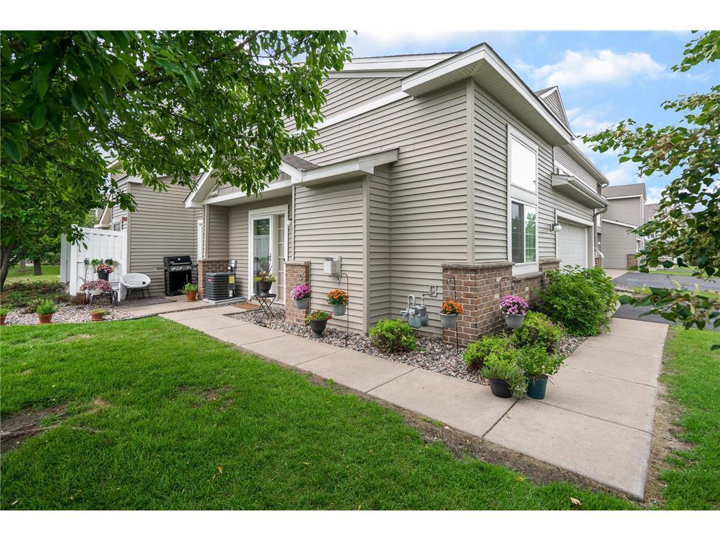 5035 Garland Lane N #5035E, Plymouth, MN 55446