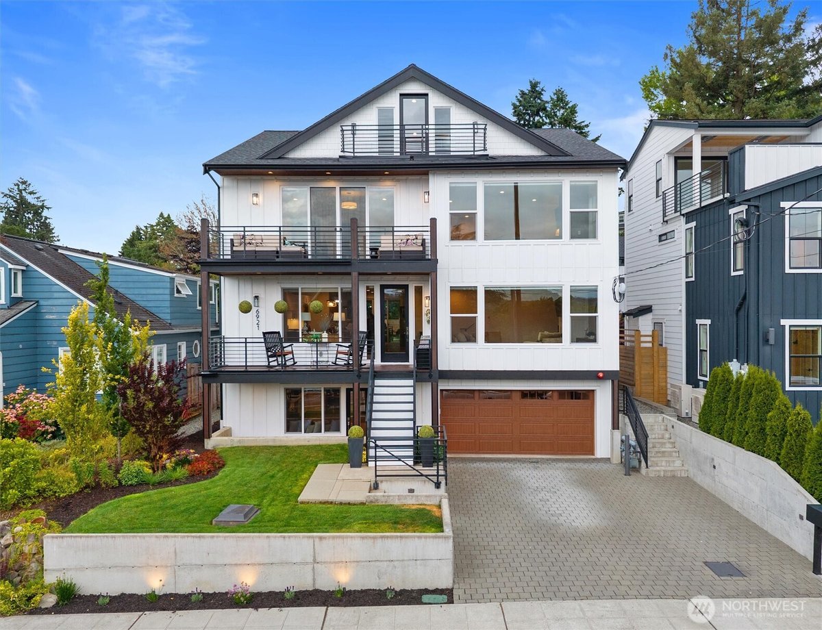 6921 55th Avenue S, Seattle, WA 98118
