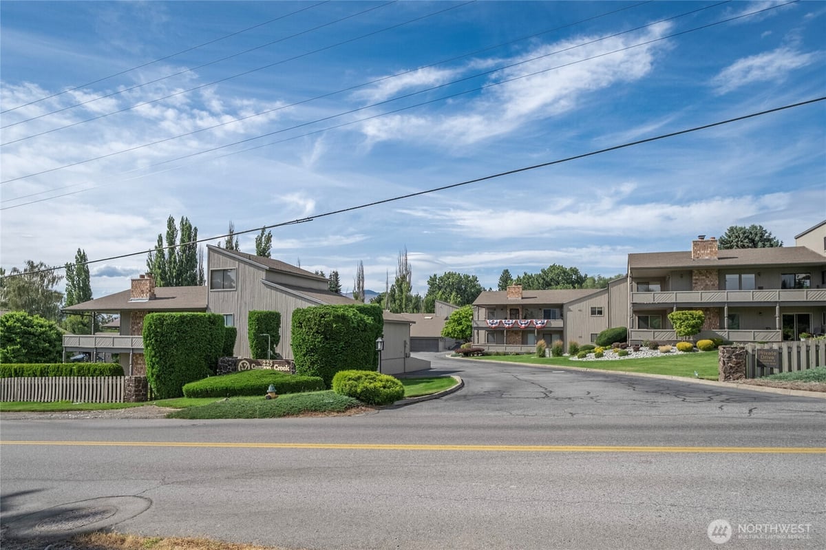 225 19th Street #31, East Wenatchee, WA 98802
